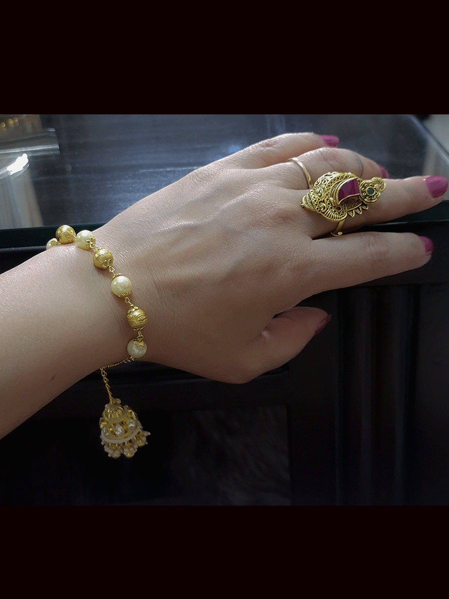 Gold on sale rakhi tanishq