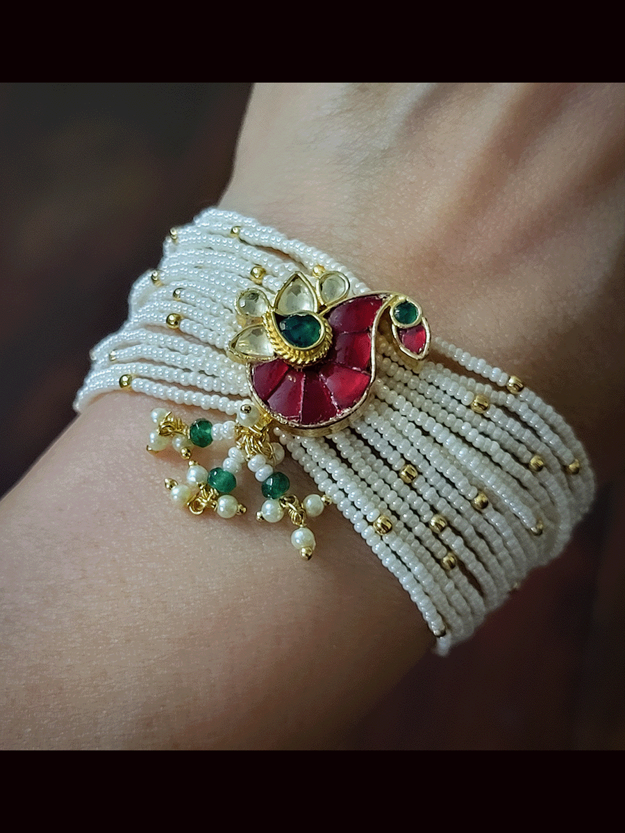 Pacchi kundan peacock tukdi multiple cheed strings bracelet(Bhabhi rakhi)