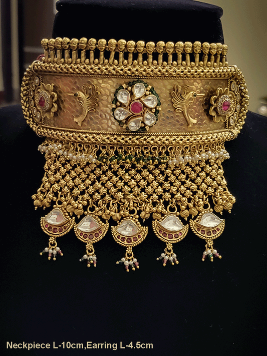 Rajputi choker with kundan flower center and kundan hanging tukdies