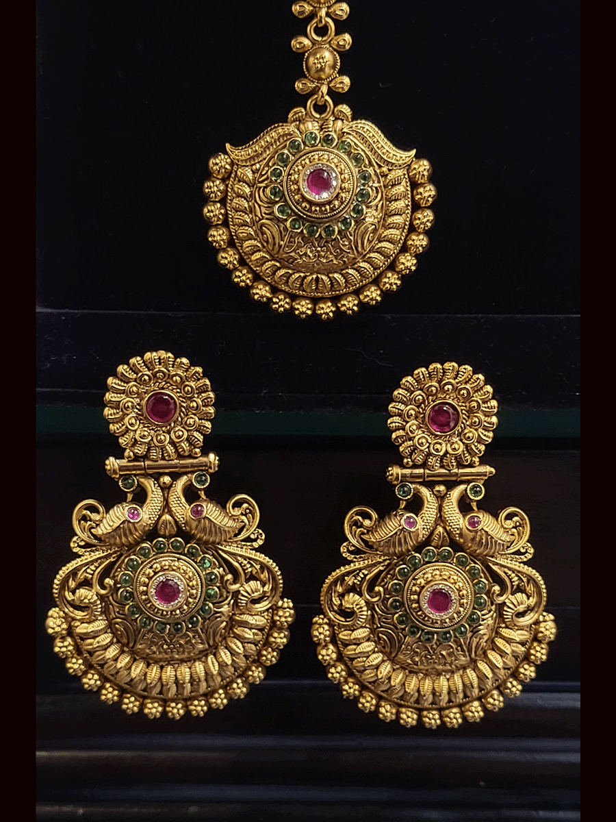 Gold bead lace 4cm broad choker with 5 cm long peacock design tukdi set with earrings and maangtika