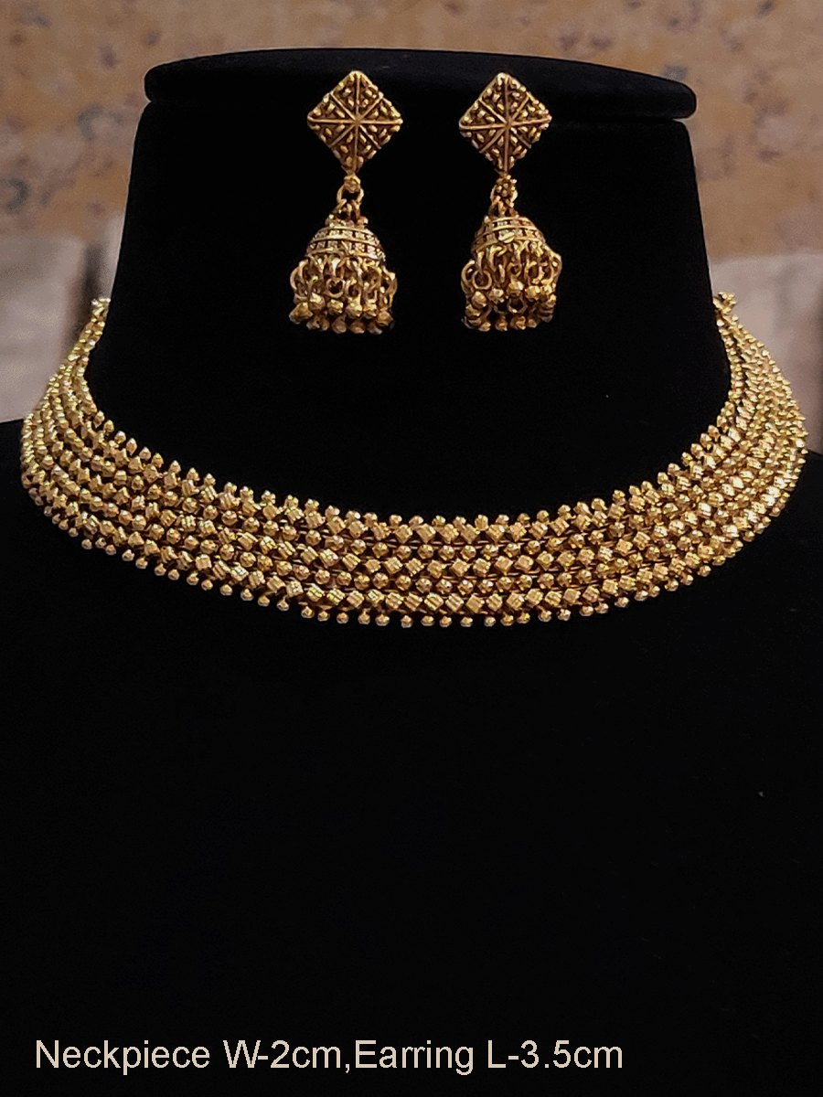 Broad chain with self design sleek set