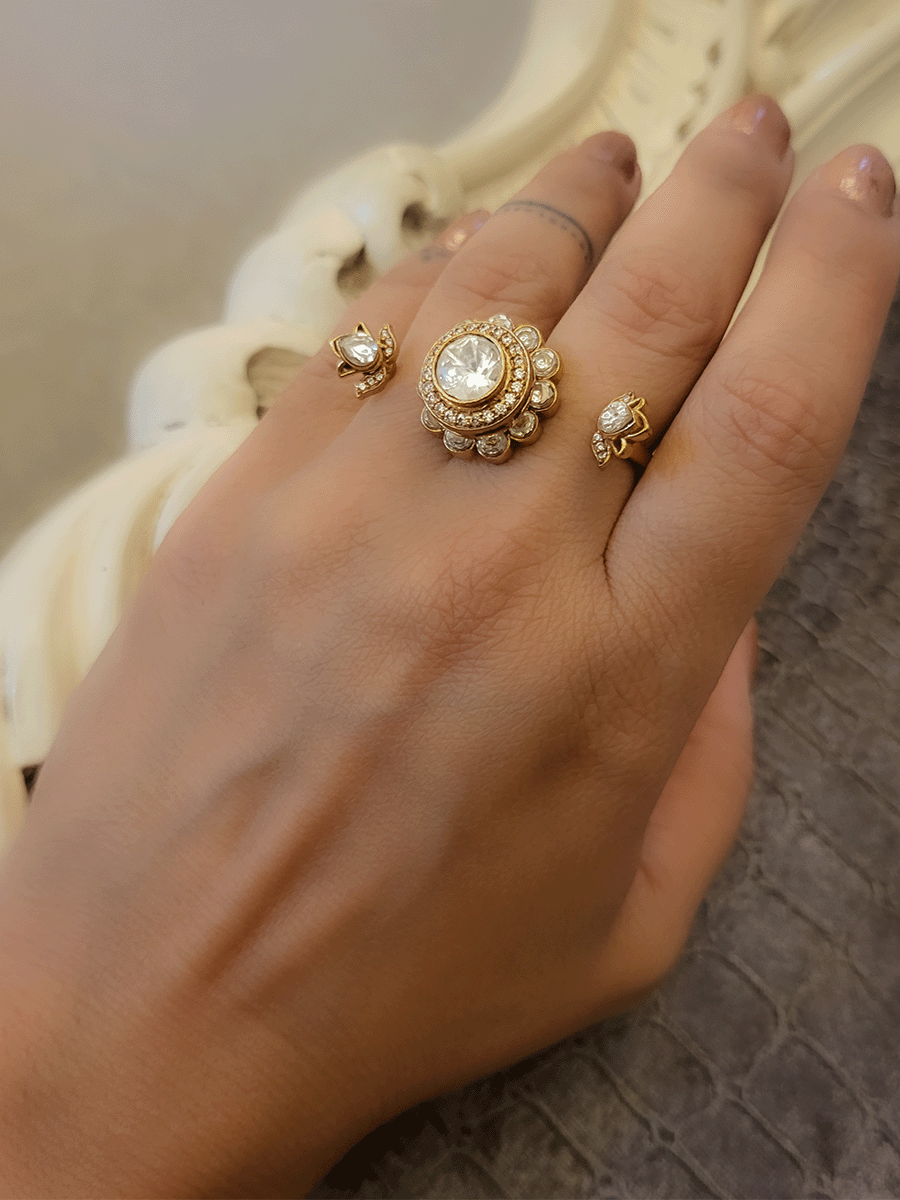 Flower shaped kundan adjustable double finger ring