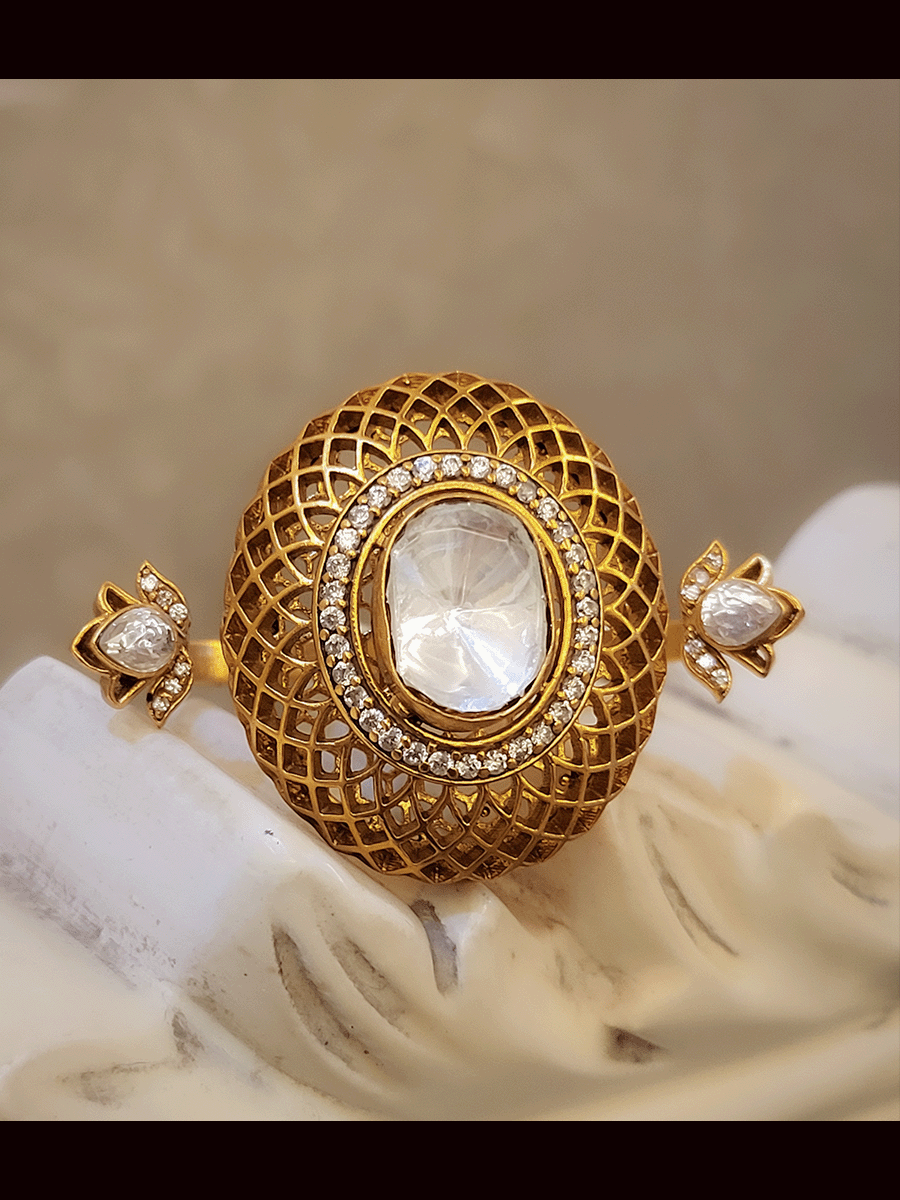 Oval mesh design kundan adjustable double finger ring