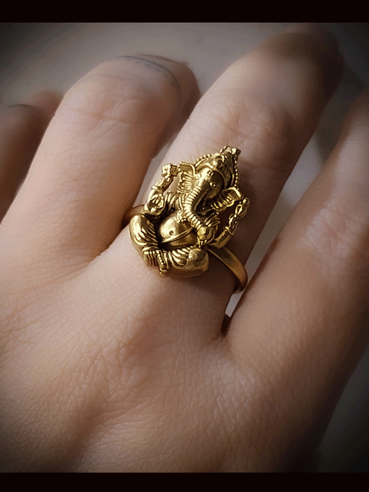 Small Ganpatiji ajustable ring(3cm long)