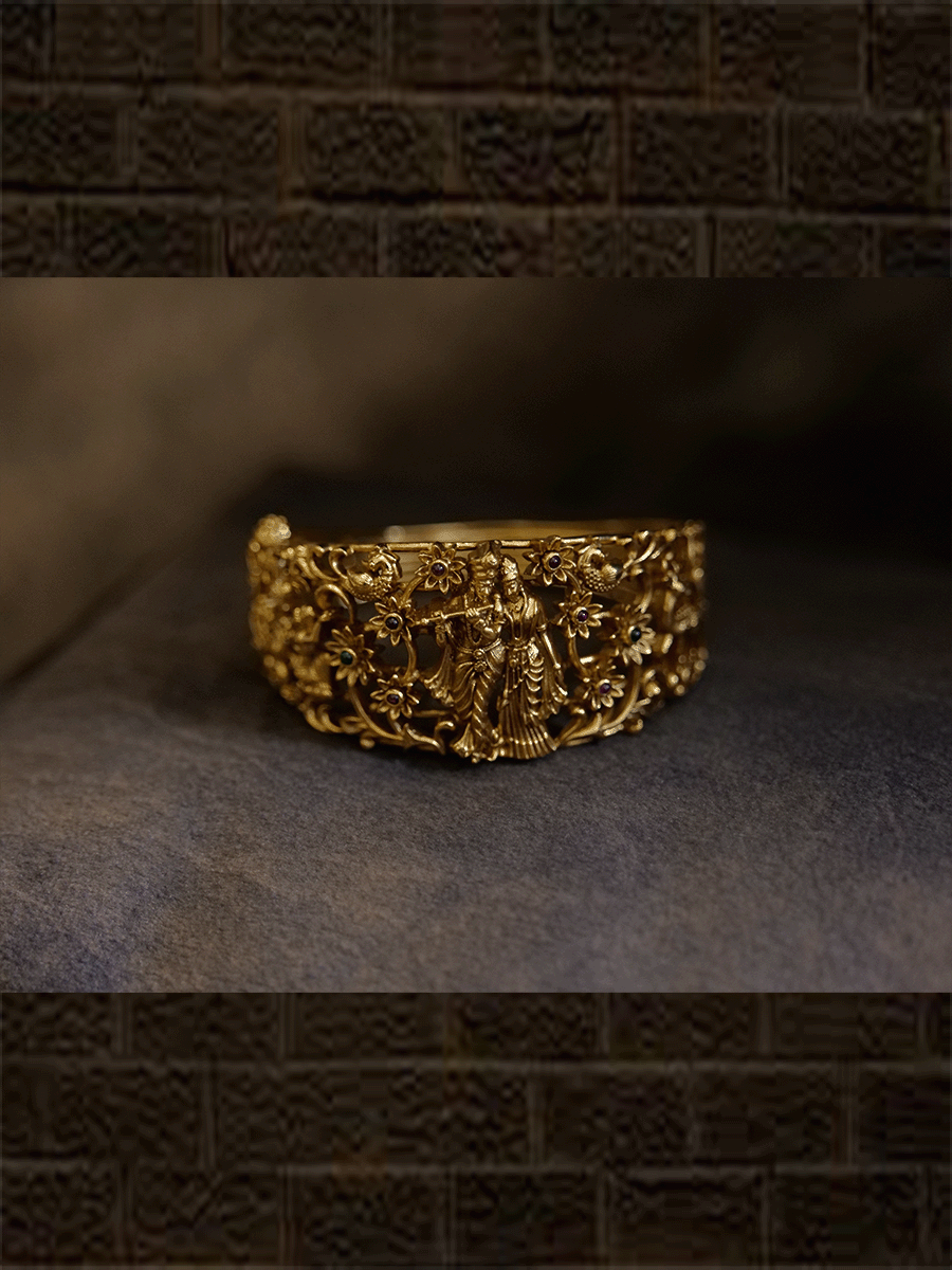 Single openable Radha Krishna bracelet with flowers and deer on it - Odara Jewellery