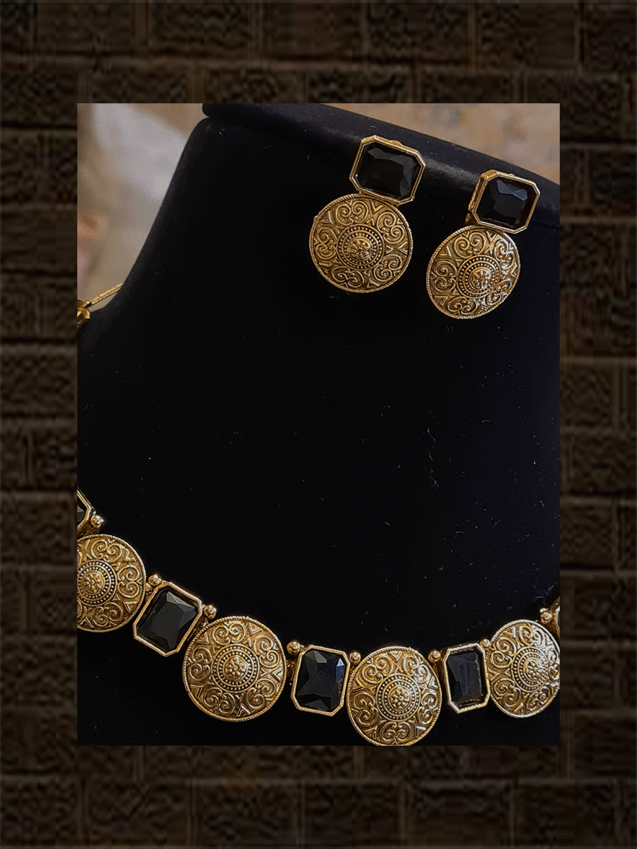 Self design circular tukdies with rectangular stones set - Odara Jewellery